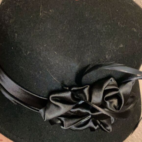 Accessories - Black Vintage Magi Hat